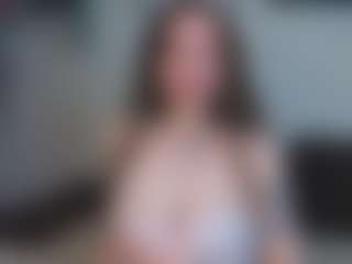 EmelineMooring's Live Sex Cam Show