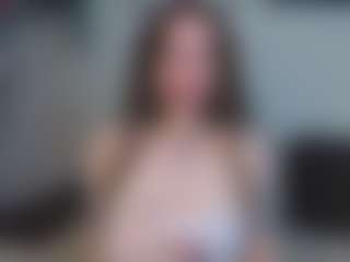 EmelineMooring's Live Sex Cam Show