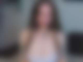 EmelineMooring's Live Sex Cam Show