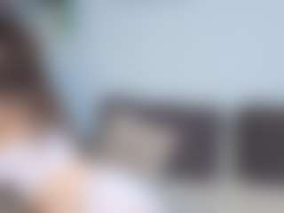EmelineMooring's Live Sex Cam Show