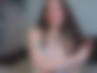 EmelineMooring's Live Sex Cam Show