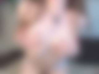 EmelineMooring's Live Sex Cam Show