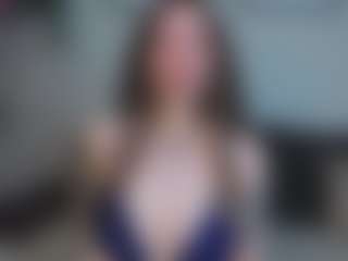 EmelineMooring's Live Sex Cam Show