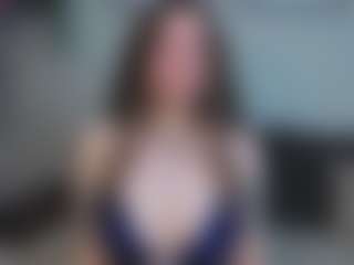 EmelineMooring's Live Sex Cam Show