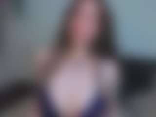 Live cam show with EmelineMooring - Role Play on livesuperchat.net