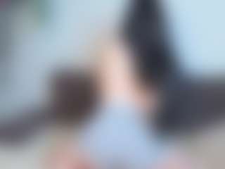 EmelineMooring's Live Sex Cam Show