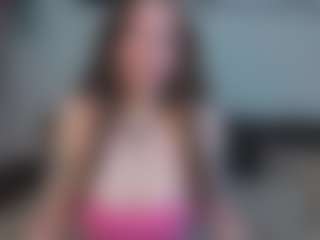 EmelineMooring's Live Sex Cam Show