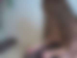 EmelineMooring's Live Sex Cam Show