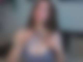 EmelineMooring's Live Sex Cam Show