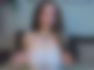 EmelineMooring's Live Sex Cam Show