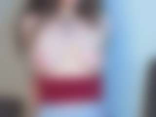 EmelineMooring's Live Sex Cam Show