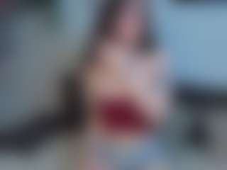 EmelineMooring's Live Sex Cam Show