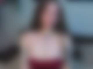 EmelineMooring's Live Sex Cam Show
