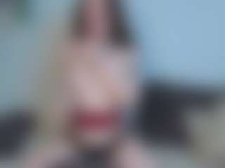 EmelineMooring's Live Sex Cam Show