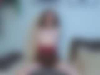 EmelineMooring's Live Sex Cam Show