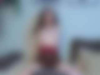EmelineMooring's Live Sex Cam Show