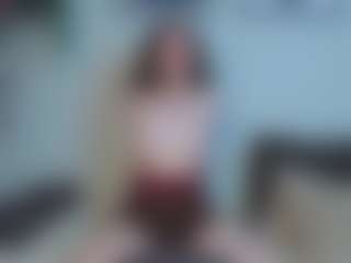 EmelineMooring's Live Sex Cam Show