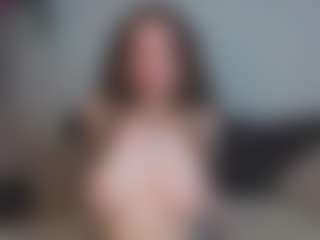 Live cam show with EmelineMooring - Blue Eyes on SpankPalCams