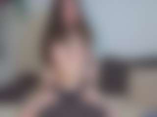 Live cam show with EmelineMooring - Smoking on Streamer API