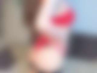 EmelineMooring's Live Sex Cam Show
