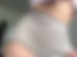 Live cam show with KatiaCogbill - Ice on crypto-cams