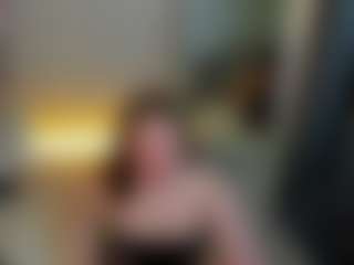 Live cam show with Maya-Raay - Green Eyes on crypto-cams