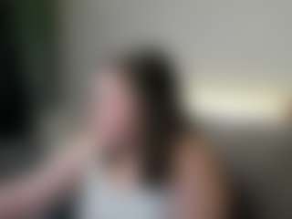 Live cam show with Maya-Raay - Moaning on nudelive.tv