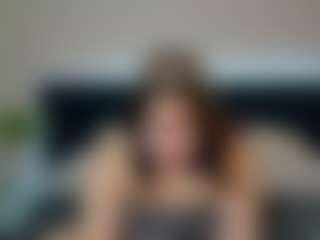Live cam show with Maya-Raay - Small Tits Brown Hair on Camsoda