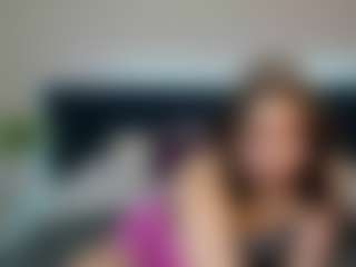 Live cam show with Maya-Raay - Pretty on xheatlive.com