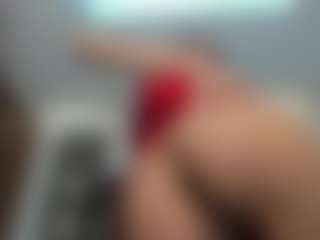 Live cam show with Shary-leon - Middle Aged on milfzrlive.com