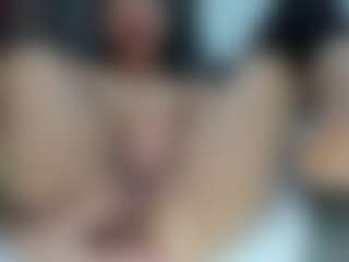 Live cam show with Shary-leon - Athletic on googirlz