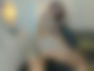 Live cam show with Shary-leon - Erotic Dance on madthumbs