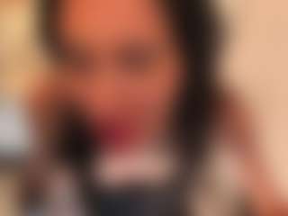 Live cam show with Shary-leon - Mature Young Adult on Hubzter Live
