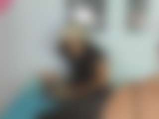sweet-rosse72's Live Sex Cam Show