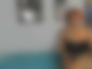 sweet-rosse72's Live Sex Cam Show