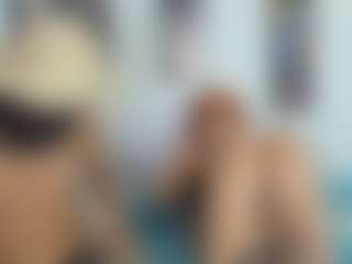 sweet-rosse72's Live Sex Cam Show