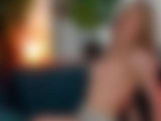 Live cam show with ZoeViltz - Skinny on Fling VIP Chat