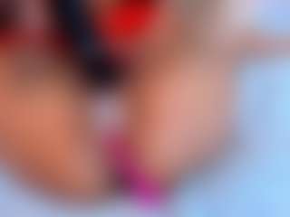 Live cam show with ErikaMoore - Teen (18+) on Fapmatic.com