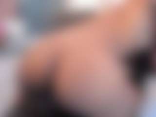 ErikaMoore's Live Sex Cam Show