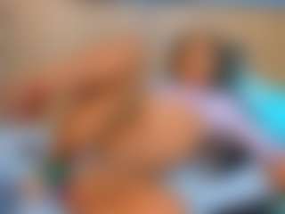 Live cam show with ErikaMoore - Nipple Play on Soda Cam