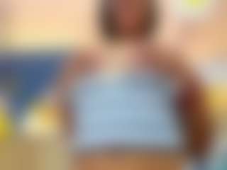 Live cam show with ErikaMoore - Petite Teen (18+) on Camversity