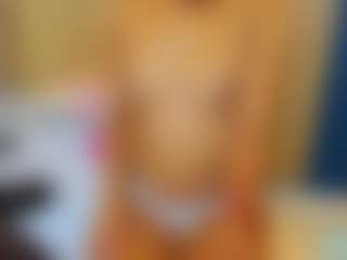 Live cam show with ErikaMoore - Fingering Latina on chickslive.net | colombia