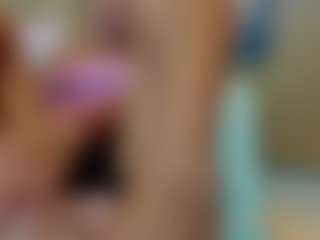 Live cam show with ErikaMoore - Striptease Teen (18+) on Fit Hotties
