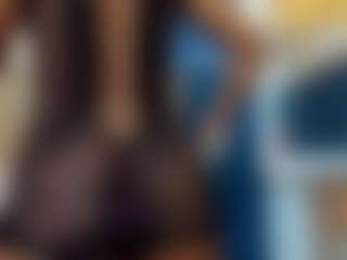 Live cam show with ErikaMoore - Public Ebony on Free Soda
