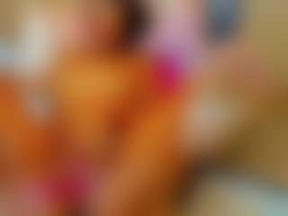 Live cam show with ErikaMoore - Black Blowjob on wildcum.com