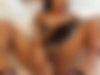 Live cam show with ErikaMoore - Fingering on xxxlivecams.org
