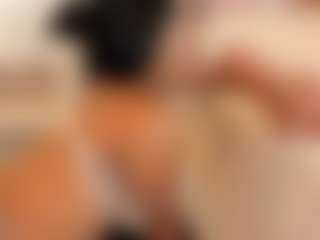 Live cam show with ErikaMoore - Ride on xplaylive.com
