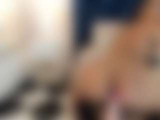 ErikaMoore's Live Sex Cam Show