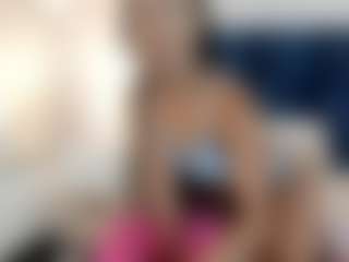 Live cam show with ErikaMoore - Spank on TeamSkeetLive
