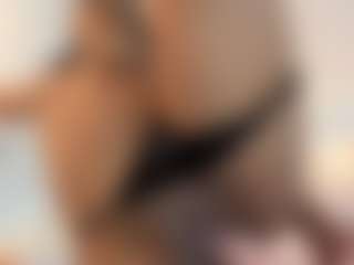 ErikaMoore's Live Sex Cam Show